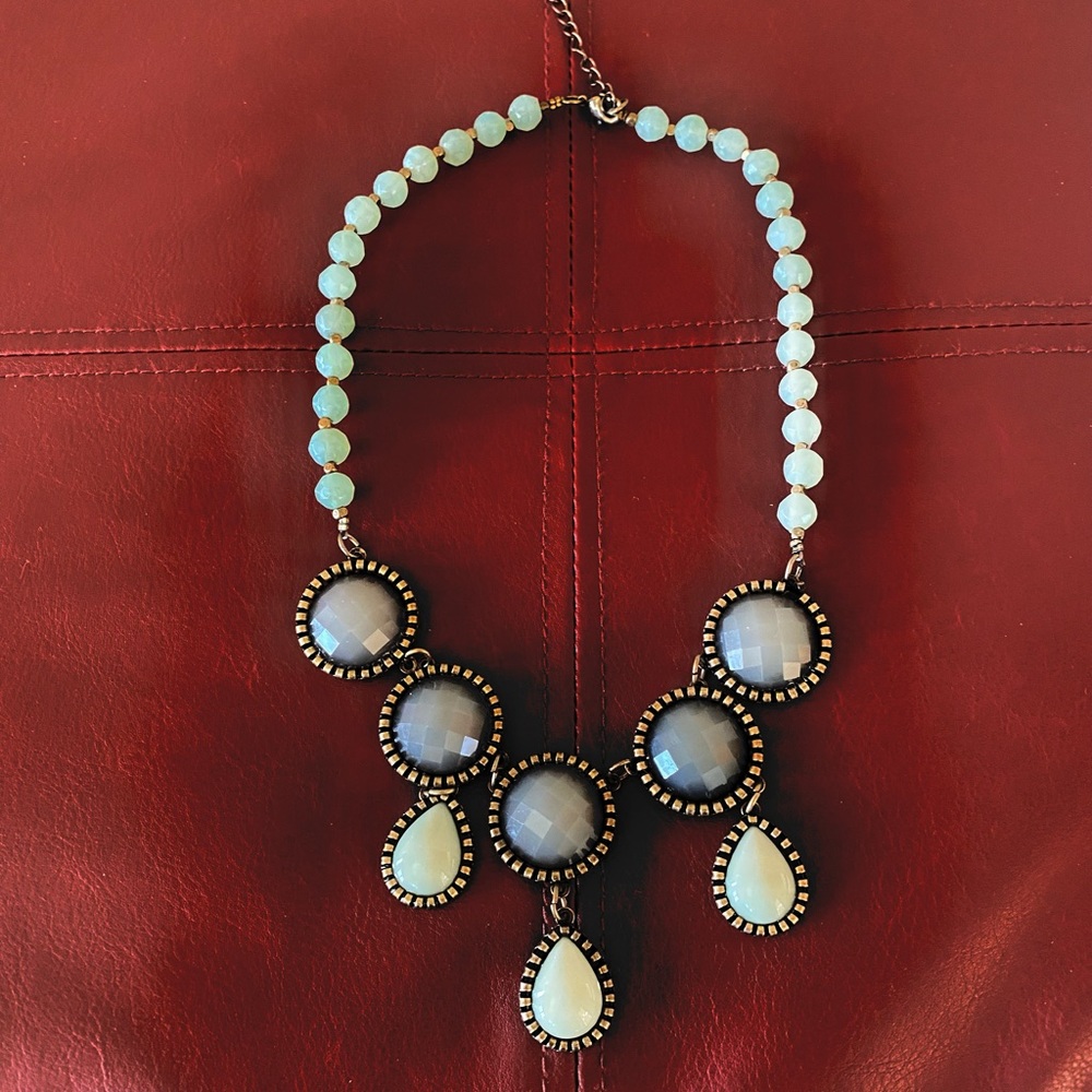 Vintage style necklace, fashion jewelry.